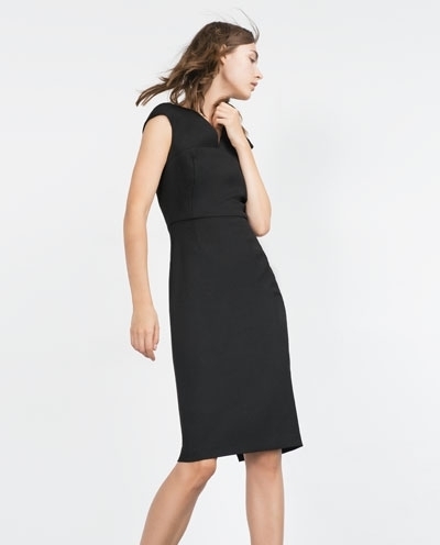 ZARAのシンプルなゲストドレス①洗練リトルブラックが1枚あればいい!
